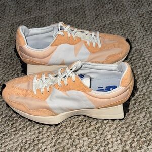 New Balance 327 Women's Peach and White Sneakers